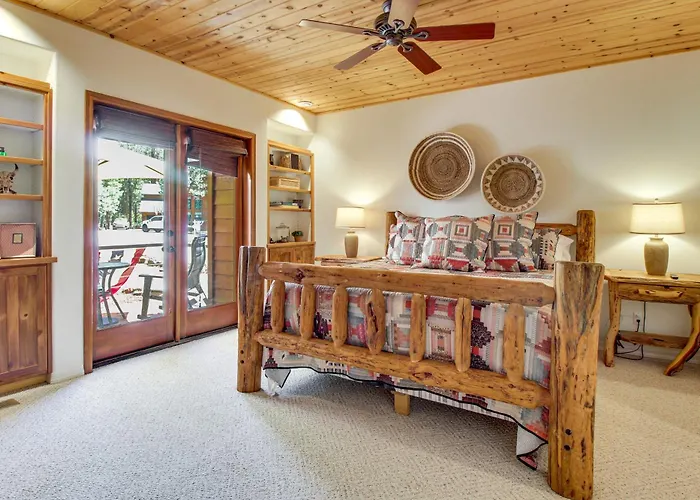 Deck, Fire Pit, Hot Tub! Pinetop Family Holiday home