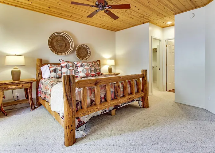 Deck, Fire Pit, Hot Tub! Pinetop Family