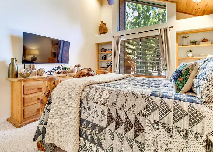 Deck, Fire Pit, Hot Tub! Pinetop Family Holiday home Indian Pine