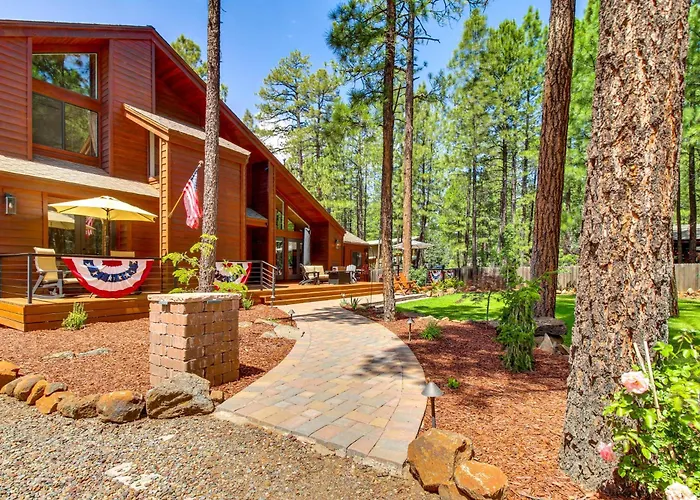Deck, Fire Pit, Hot Tub! Pinetop Family Holiday home Indian Pine