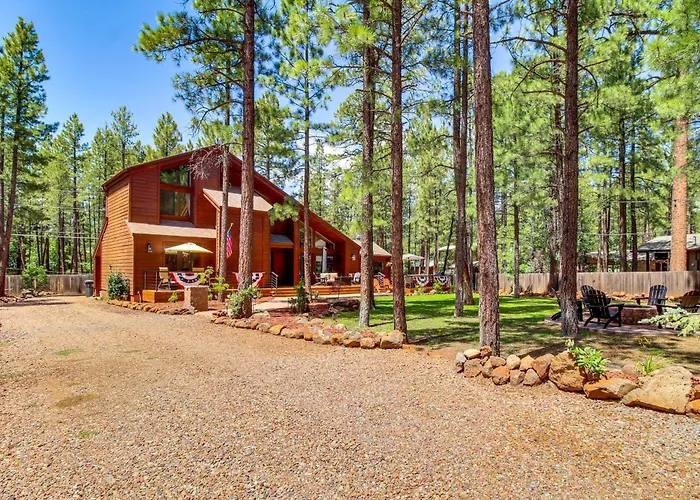 Deck, Fire Pit, Hot Tub! Pinetop Family * Indian Pine